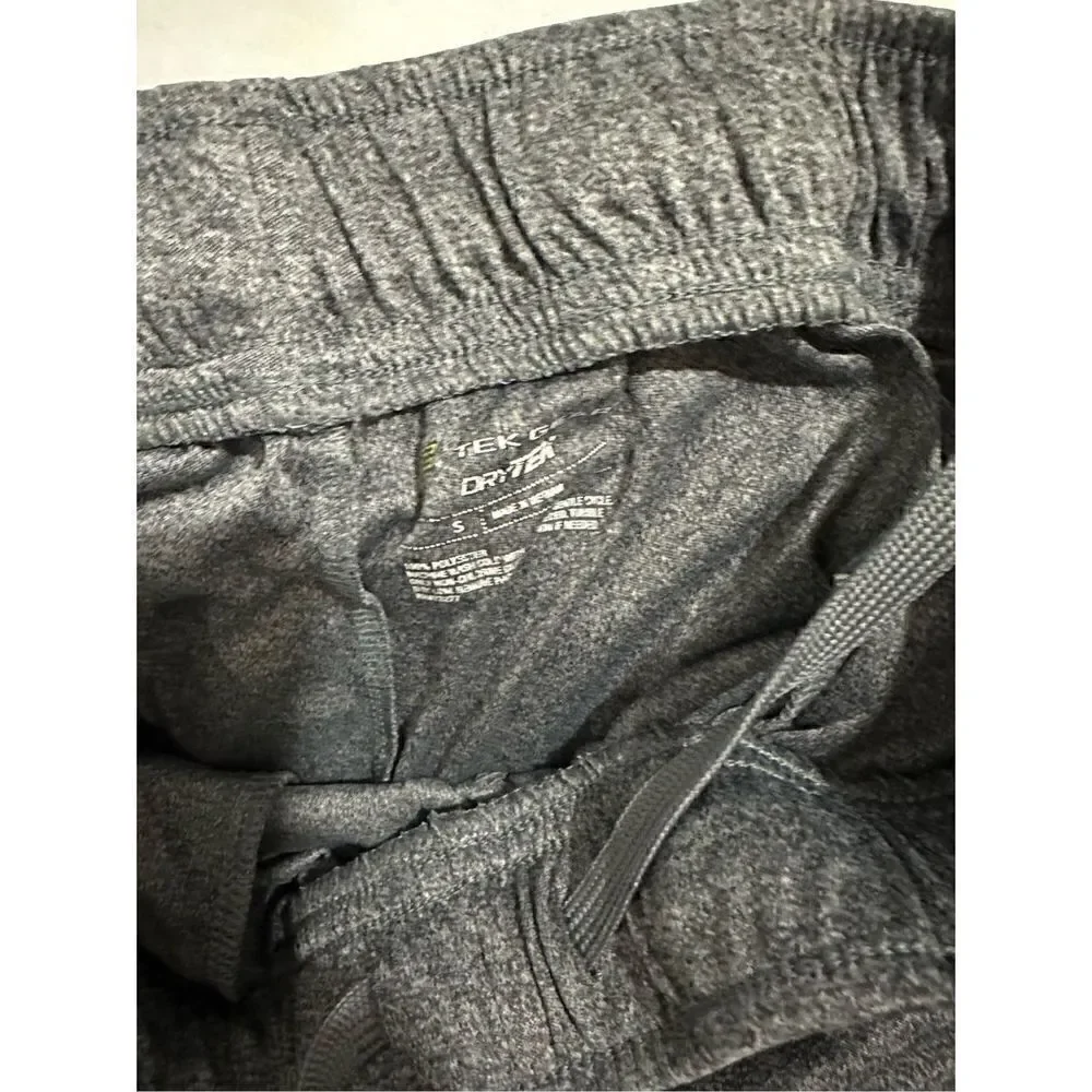 Boys Tek gear shorts size XL